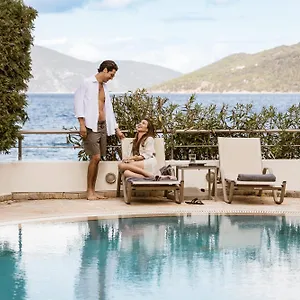 Meliti Waterfront Karavomylos